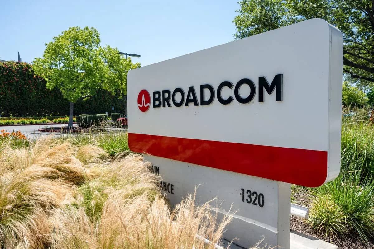 Broadcom and Apple Extend Custom Chip Partnership Through 2031