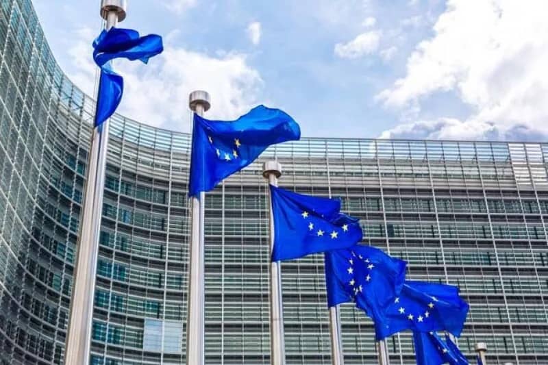 European Commission Eyes AWS and Azure for DMA Gatekeeper Label