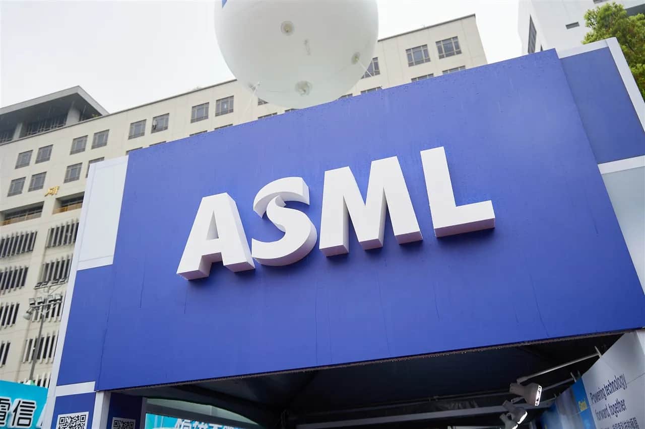 Intel Ships First High-NA EUV Logic Product for Panther Lake